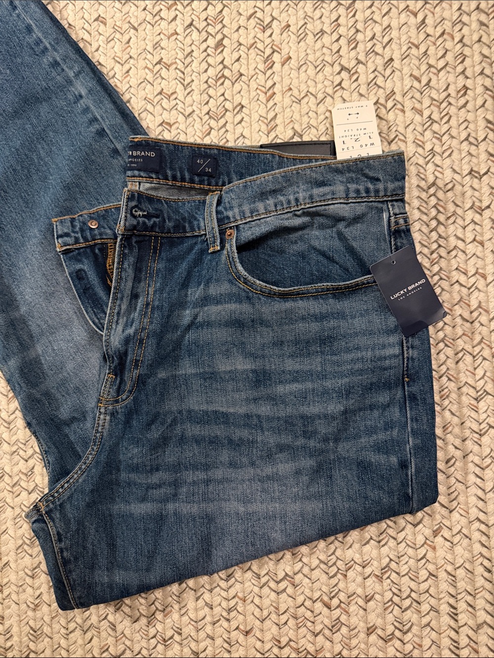 Lucky Brand Straight Fit Denim Jeans in Medium Blue Wash